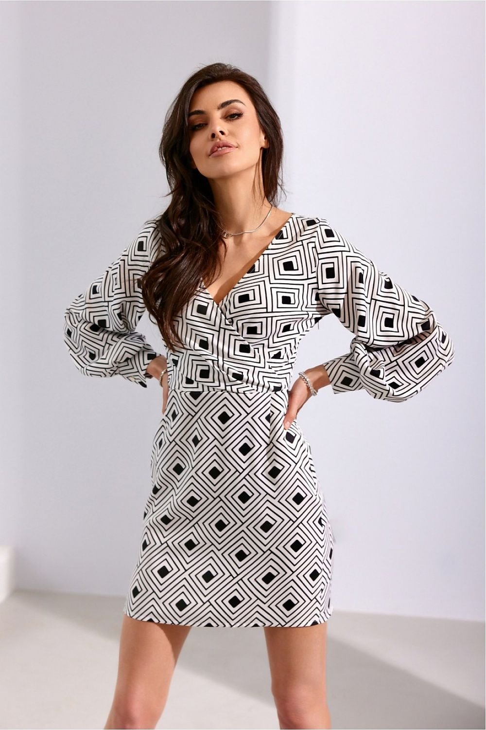 Cocktail dress model 194302
